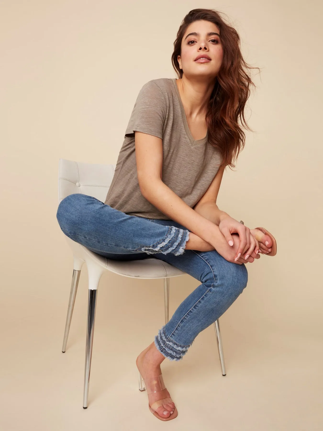 LINEN V-NECK T-SHIRT